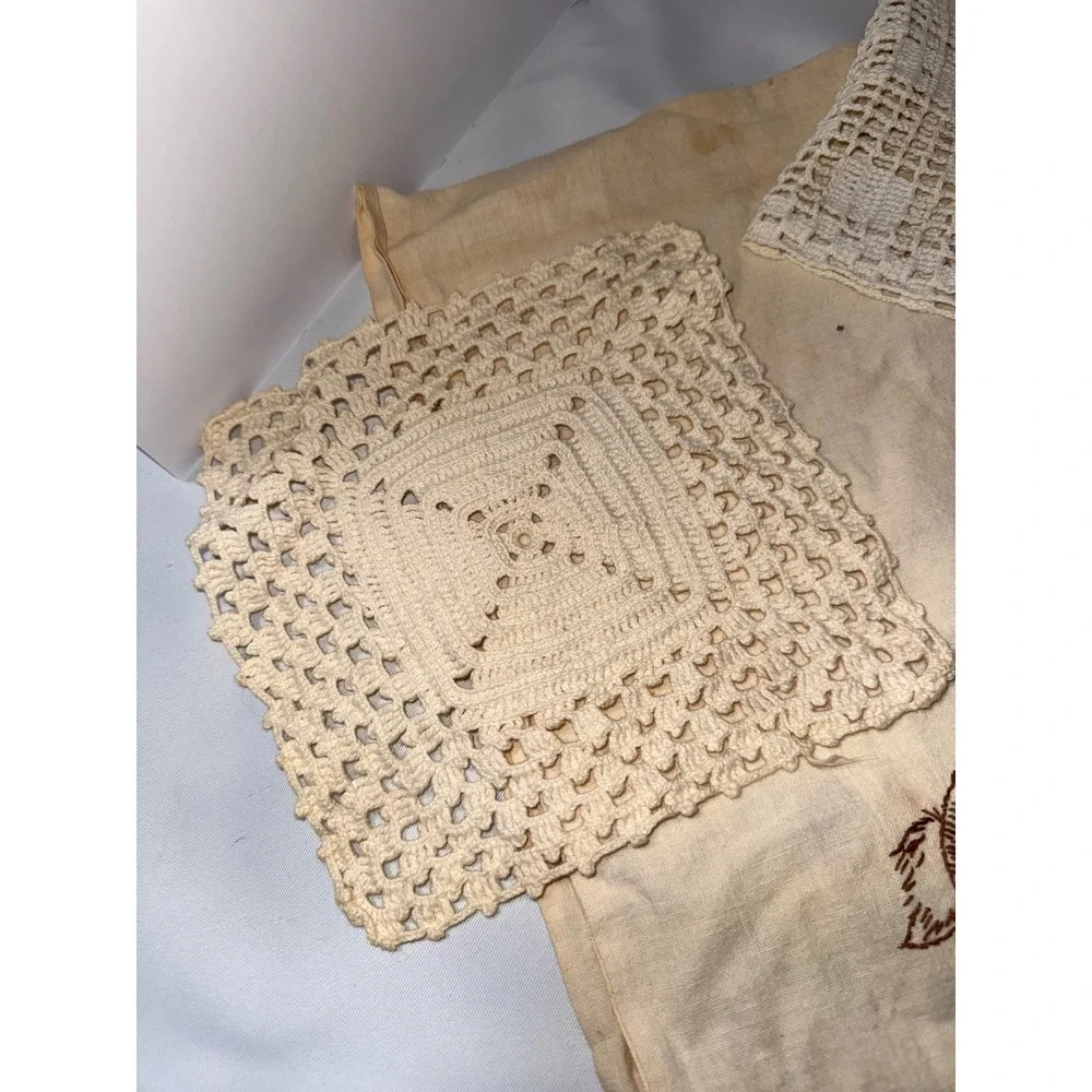 Vintage Crochet Doilies & Embroidered Puppy Linen Lot Shabby Chic Crafting 8pc